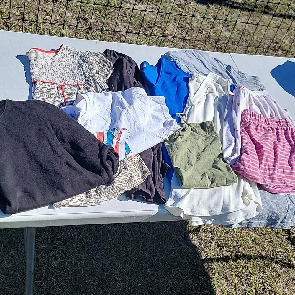 (4) Womans Medium (bundle)